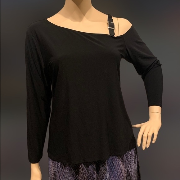 Igigi Slinky Black Top Plus 3X Single Strap Buckle Cold Shoulder Long Sleeve NWT - Picture 9 of 11
